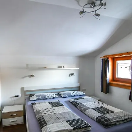 Fewo Am See Apartment